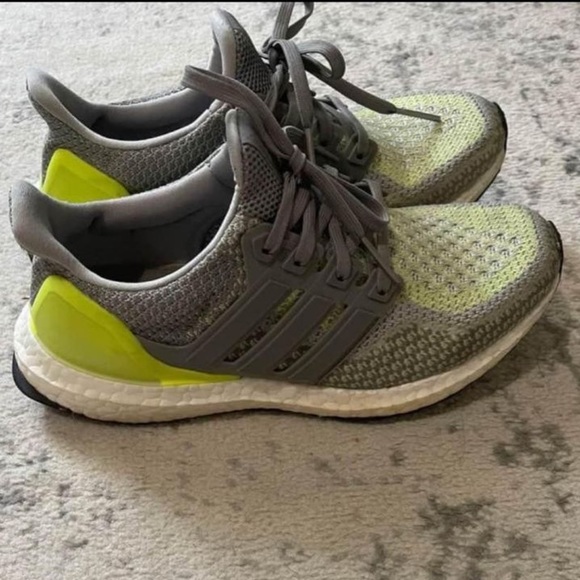 Adidas Ultraboost - Picture 3 of 5